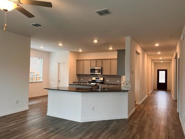 Building Photo - 3308 Seals Dr