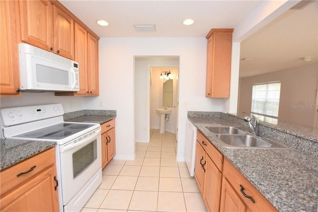Building Photo - 5417 River Rock Rd