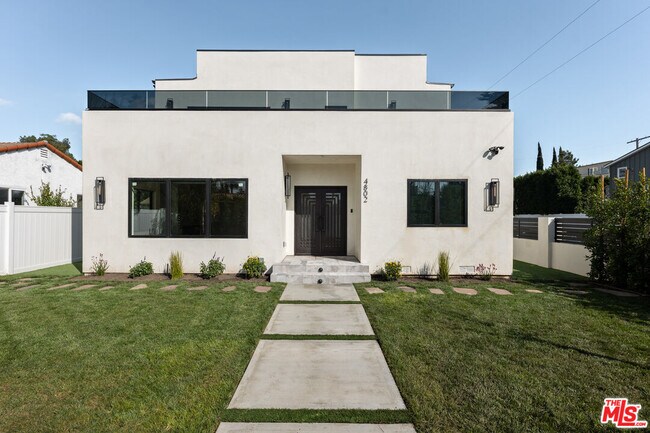 Foto del edificio - 4802 Saloma Ave