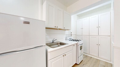 Building Photo - 509 Taylor St