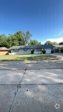 Building Photo - 1810 Pawnee St