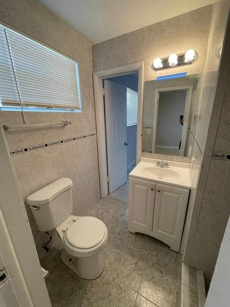 Foto del edificio - 4701 NW 13th Ct