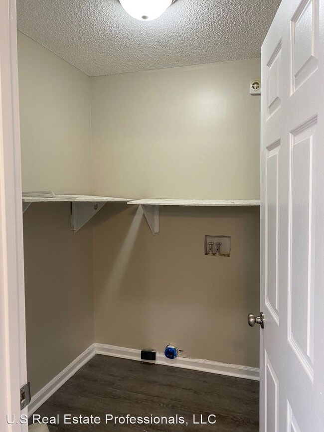Building Photo - 3 br, 2 bath House - 702 Waterfield Drive