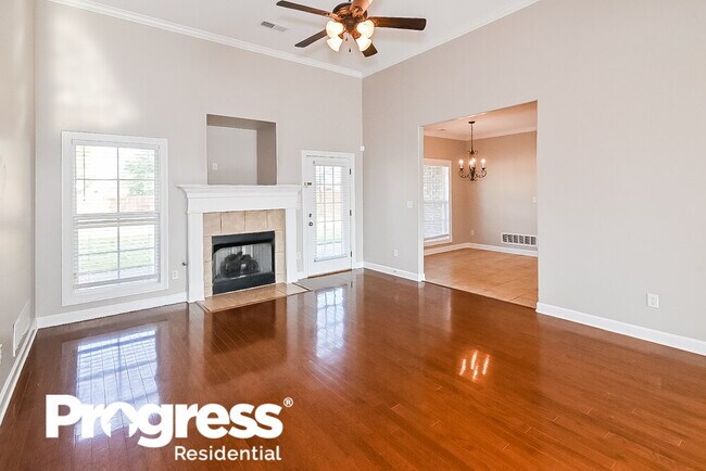 Building Photo - 3400 Valley Crest Dr