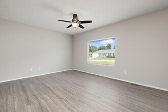 Building Photo - 1357 S Normandy Ave