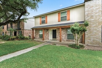 Building Photo - 445 Longmeadow Dr