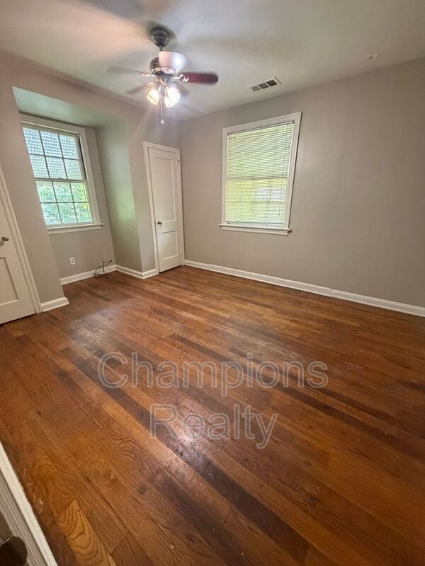 Building Photo - 2750 Mimosa St
