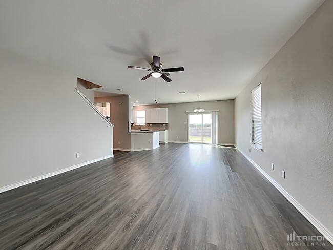 Building Photo - 4507 Legend Trail New Braunfels TX