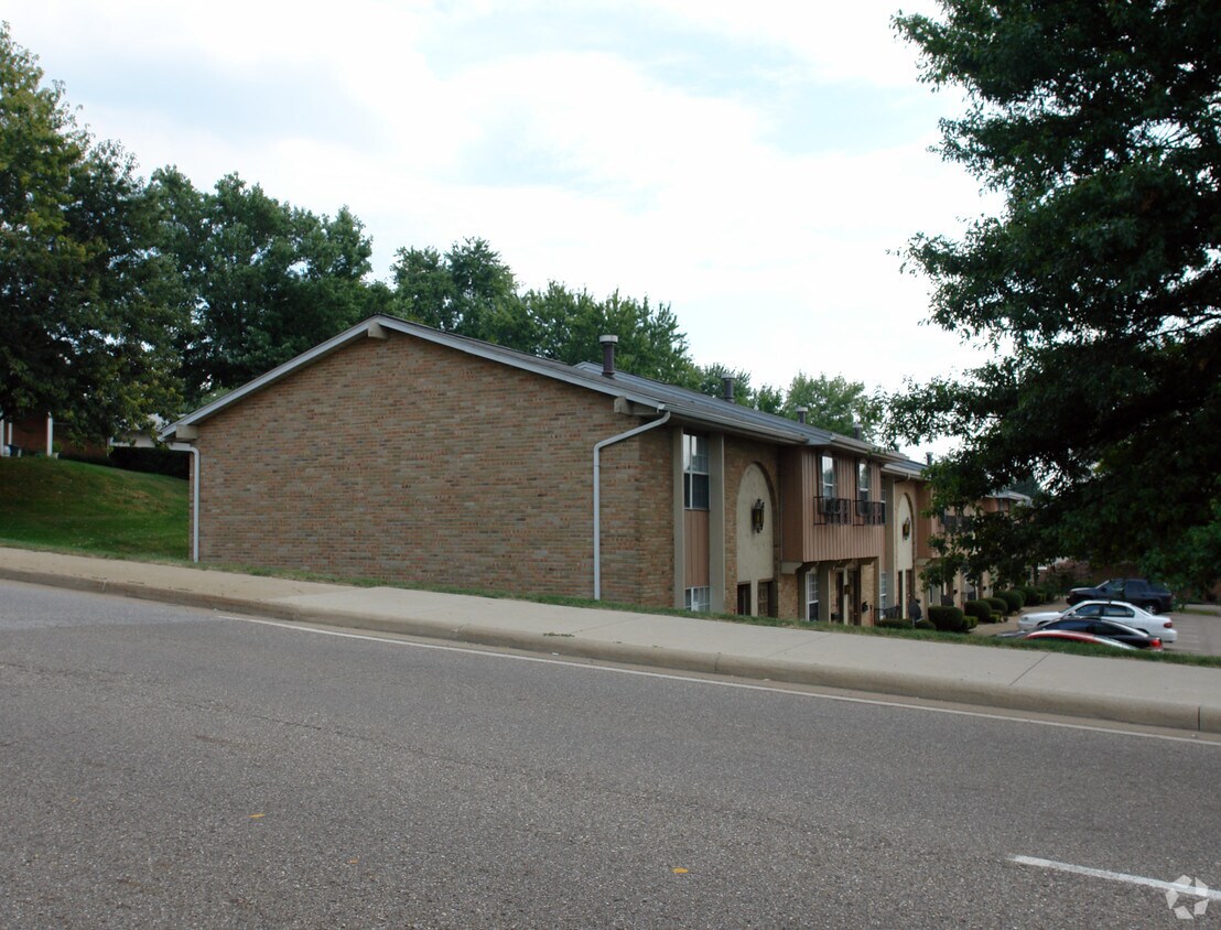 Building Photo - Sheraton Towne