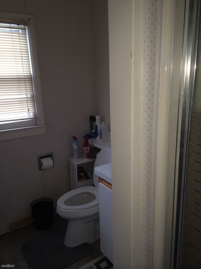 Building Photo - 4 br, 2 bath Apartment - 1628 Adams Street