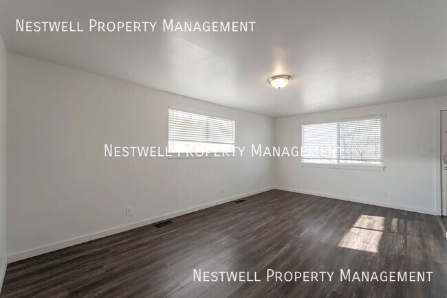 Foto del edificio - 346 3360 S