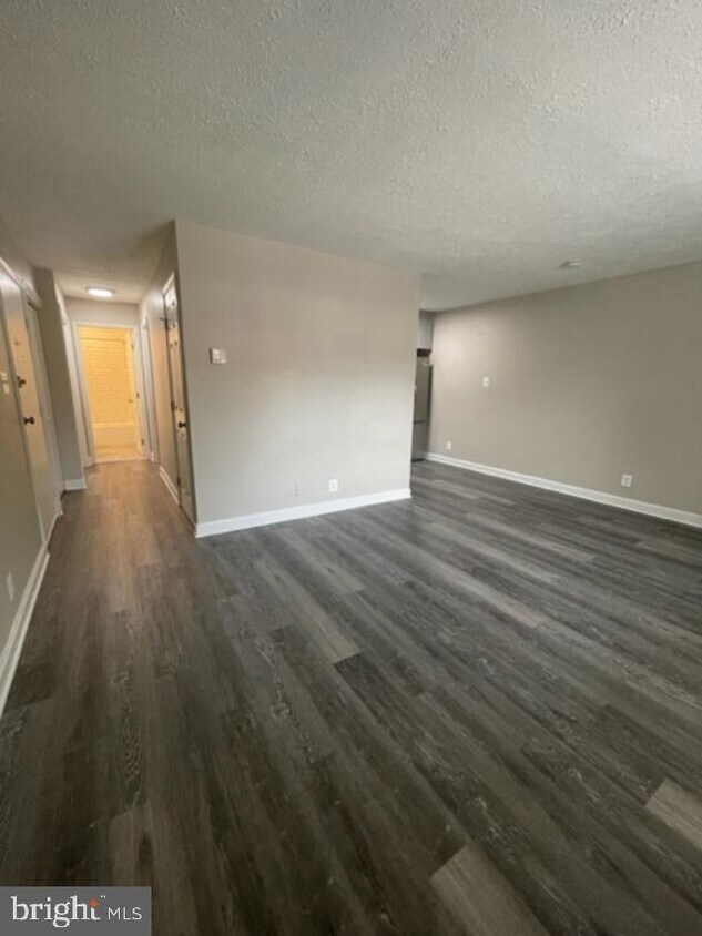 107 N Baylor Dr Unit 84, Sterling, VA 20164 Room for Rent in Sterling