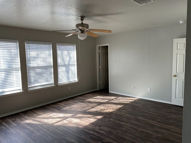 Building Photo - 60 Adkins Ridge