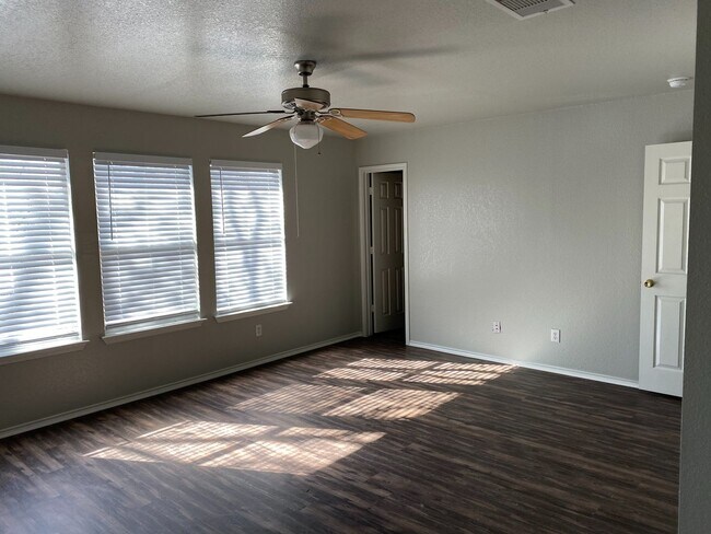 Foto del edificio - 60 Adkins Ridge
