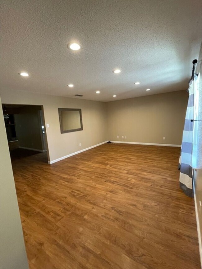 Foto del edificio - Cozy and Comfy 3 Bed! Mesa/Zia School Dist...