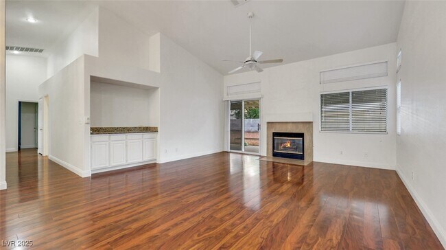 Foto del edificio - 5419 Valley Wells Way