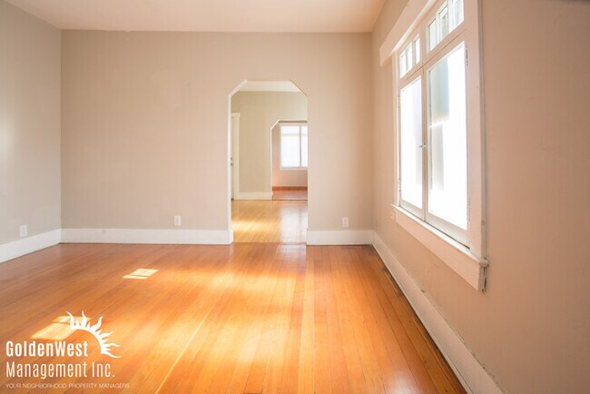 Foto del edificio - Charming 2Bdm 1Ba Duplex in Greater Corona...