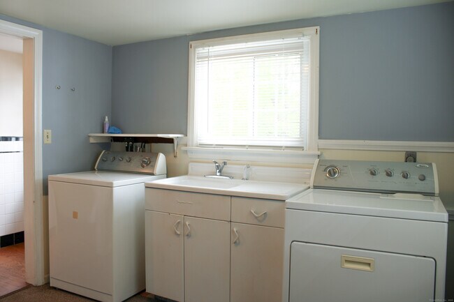 Foto del edificio - 178 Grieb Rd