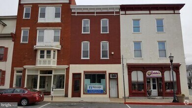 Building Photo - 3 S Conococheague St