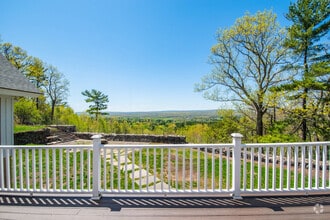 Building Photo - 43 Prattling Pond Rd