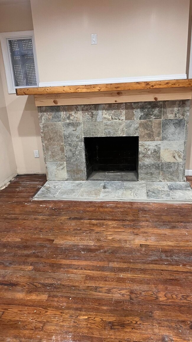 Building Photo - 16169 Kentucky St