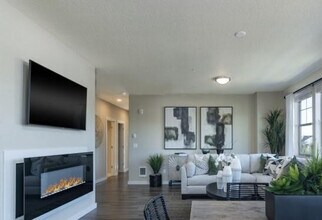 Building Photo - 7136 NW 159th Ave