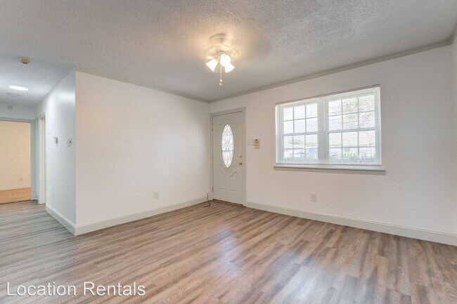 Building Photo - 3 br, 1.5 bath House - 6405 28th Street