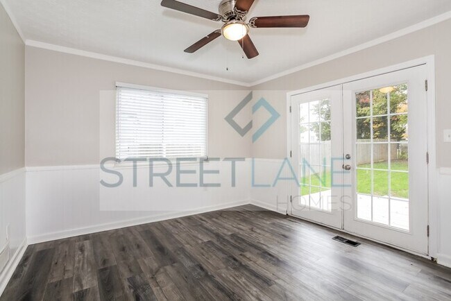 Foto del edificio - 1655 Rock Creek Dr