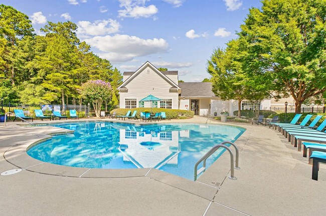 Building Photo - The Grove at Greenleaf