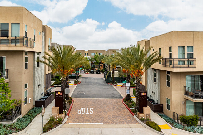 Entrada - Upland Central Townhomes