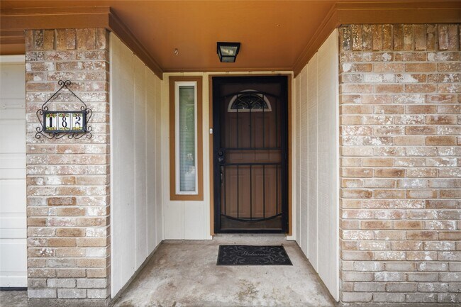 Foto del edificio - 182 Greenleaf Ln