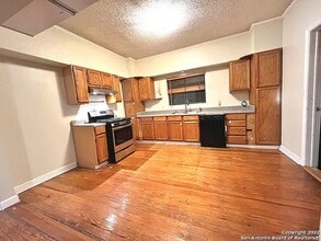 Building Photo - 1306 Berlin St