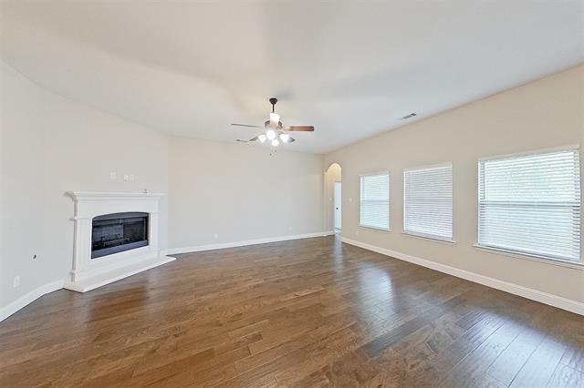 Foto del edificio - 221 Eagle Ridge Rd