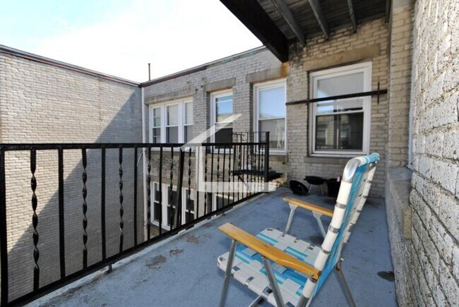 Foto del edificio - Beautiful 2 Bedroom Apt.