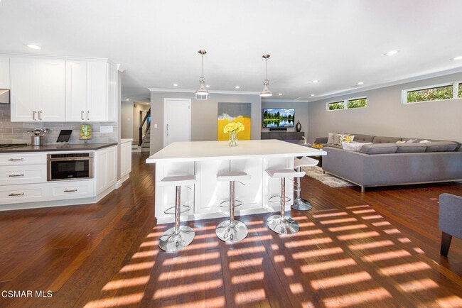 Foto del edificio - 249 Greenmeadow Dr