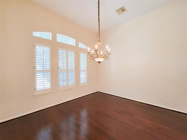 Building Photo - 4106 Creek Ridge Ln