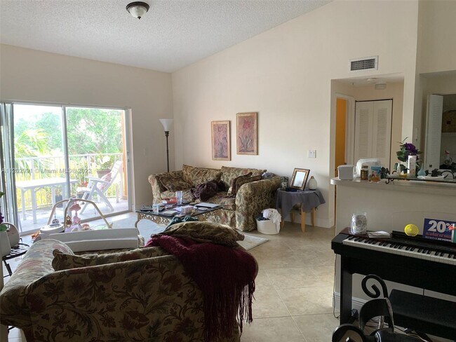 Foto del edificio - 6976 SW 39th St