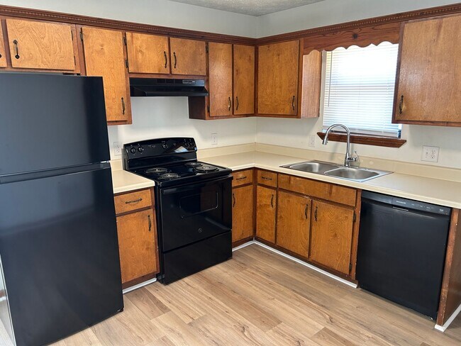 Foto del edificio - 120/122 Deer Creek Dr