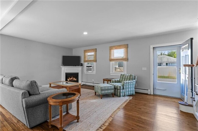 Building Photo - 25 Clayton St