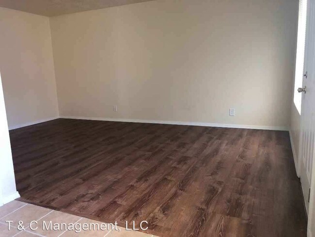Foto del edificio - 12117 Menaul Blvd NE