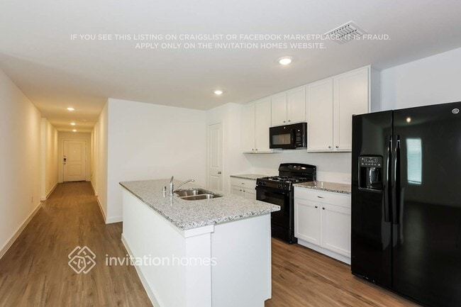 Foto del edificio - 7233 Lazy Creek Rd