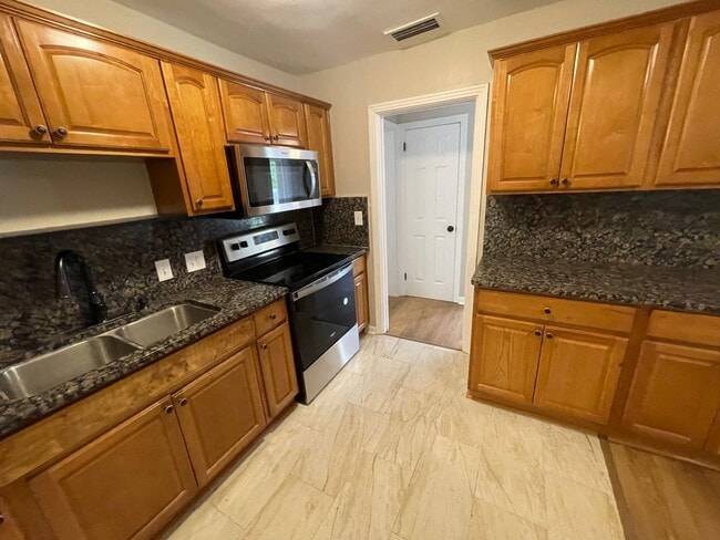 Foto del edificio - **4/2 Single Family home Available Now!!**