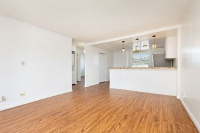Foto del edificio - Move-In Ready Salt Lake Condo – Freshly Up...