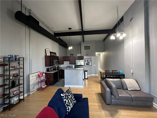 Building Photo - 408 W St Clair Ave