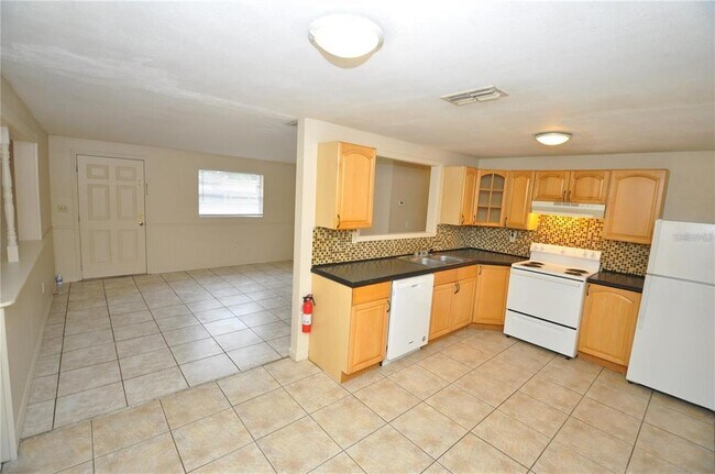 Foto del edificio - 4924 Pilgrim Ln