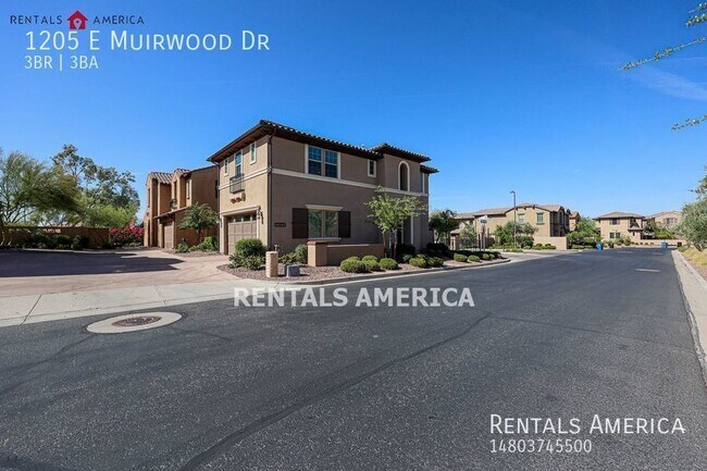 Building Photo - Must see 3 bed / 2.5 bath home in the beau...
