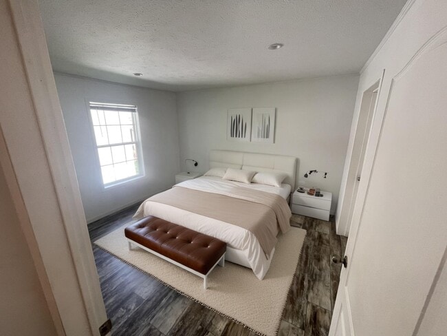 Foto del edificio - 46 Joymar Dr