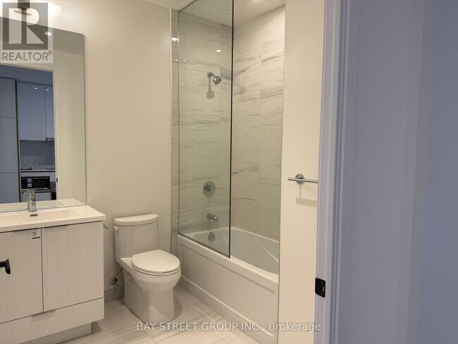 Photo du bâtiment - 8 Interchange Wy