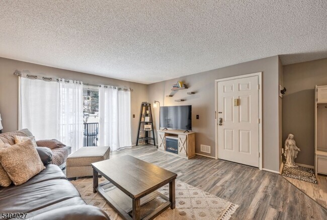 Foto del edificio - 197 Robertson Way