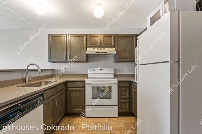 Building Photo - 4521 S Crystal Way